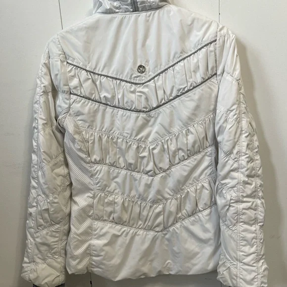 Lululemon Light Jacket - Picture 3 of 6